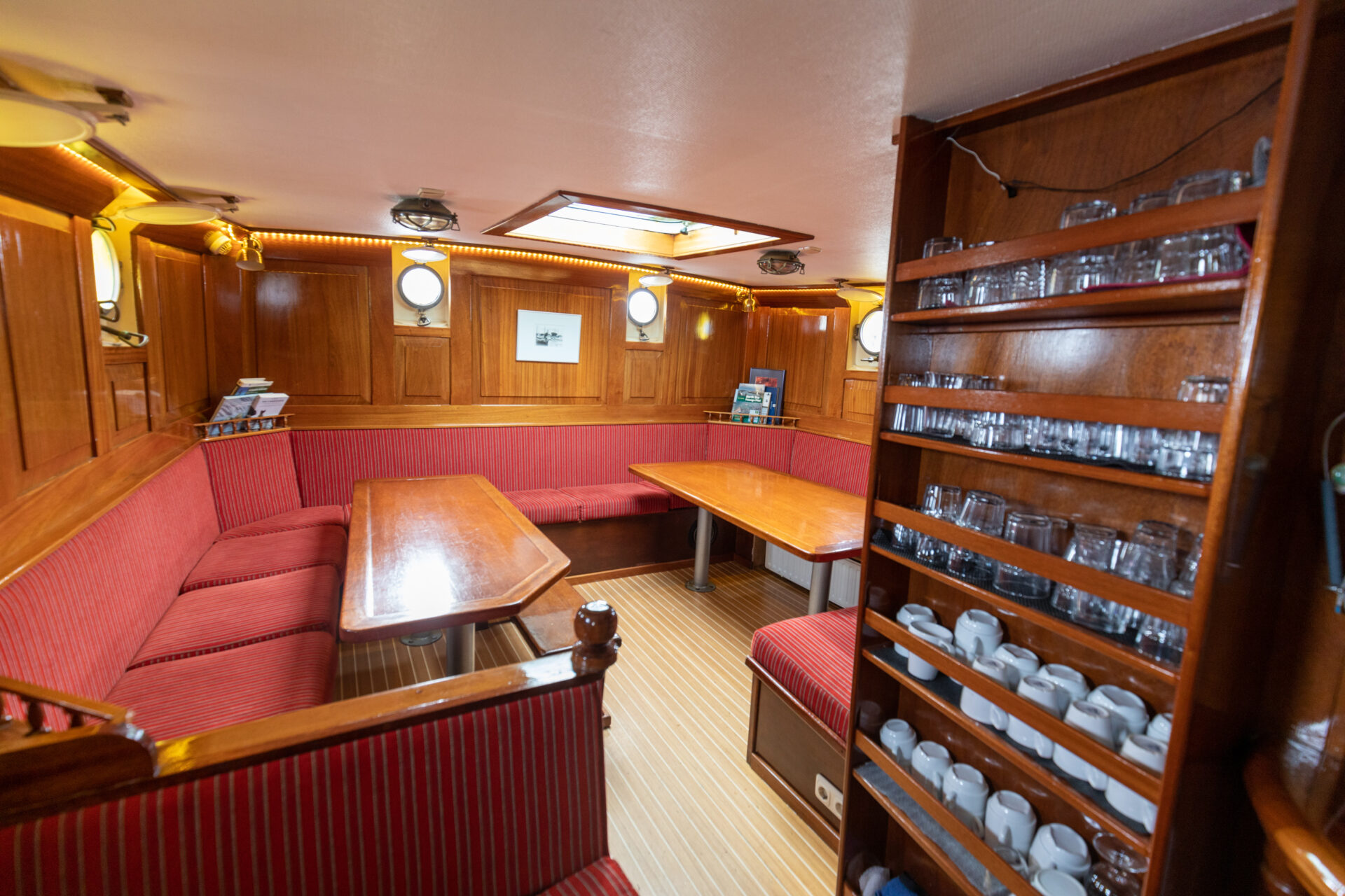 4F46A85E-635C-4A32-A733-63DC13155CA1